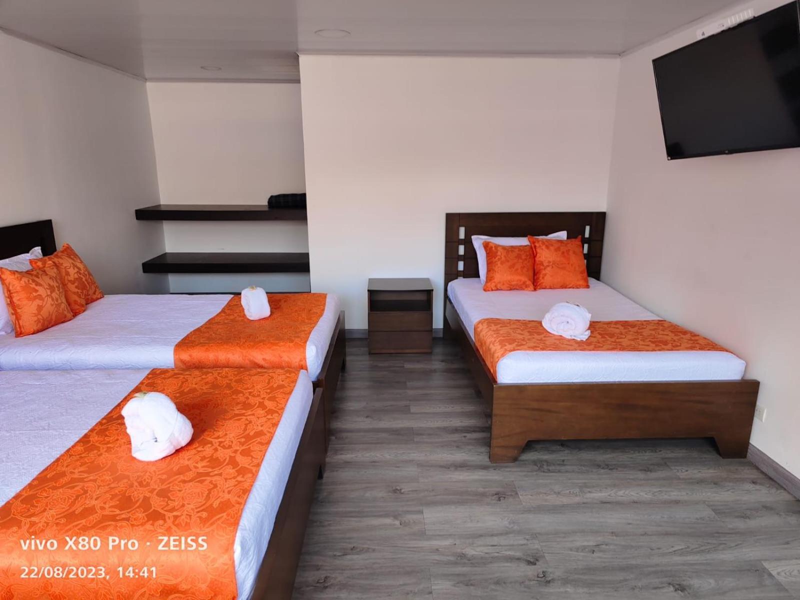 Hotel Kristal Ferial Bogota Buitenkant foto