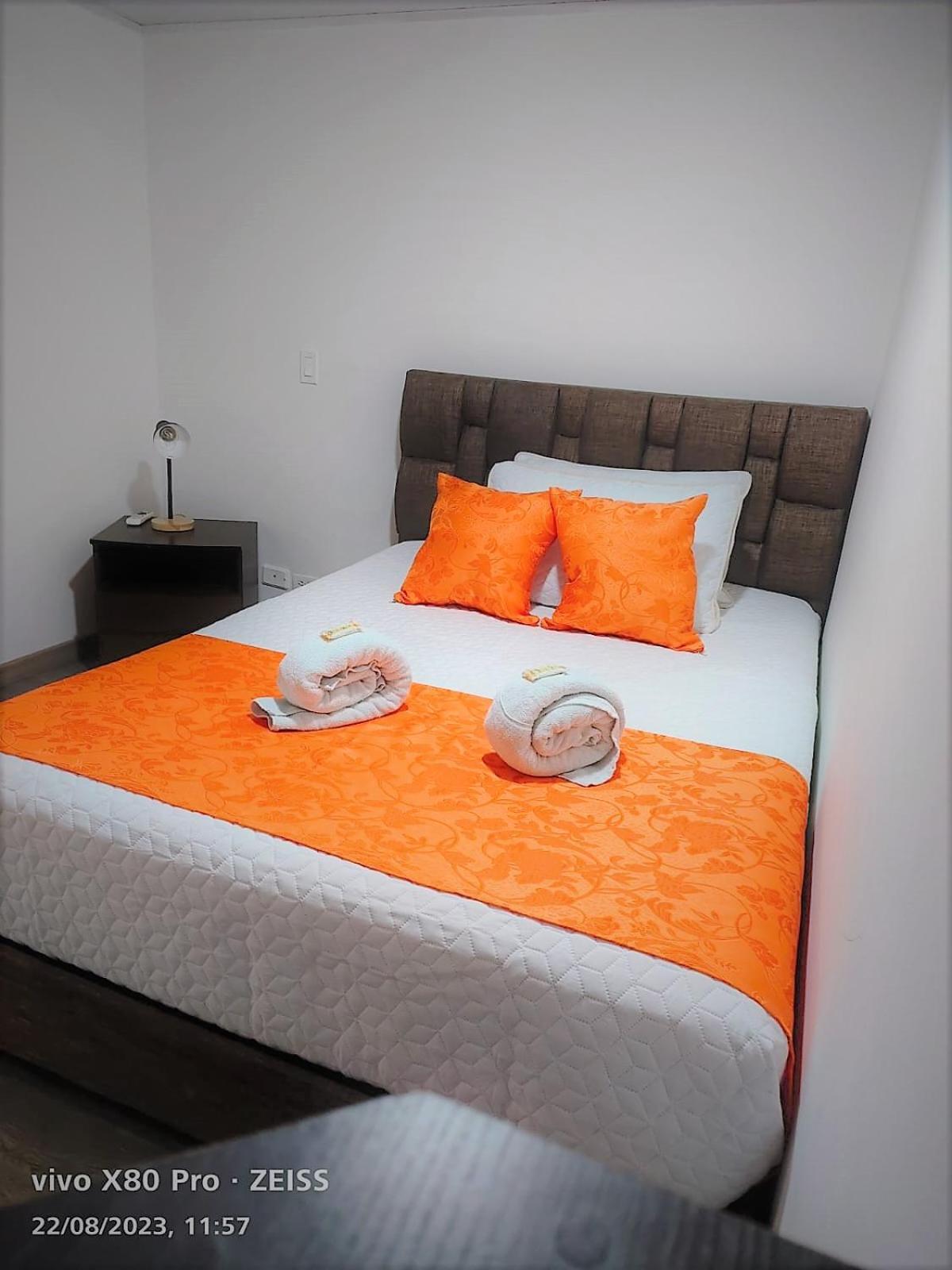 Hotel Kristal Ferial Bogota Buitenkant foto